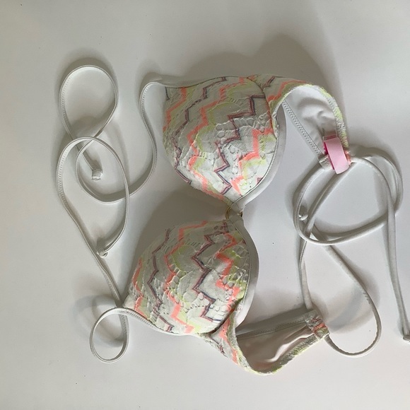VS geometric halter bikini top push up size 32B - Picture 11 of 11